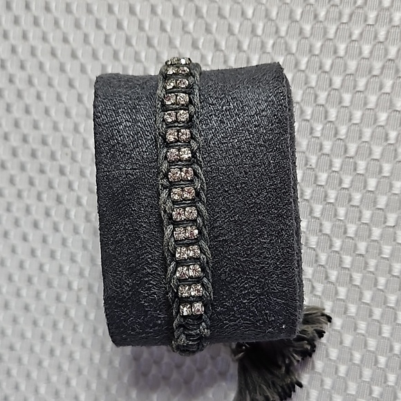 ROSE GONZALEZ MACRAME STRING GREY BRACLET WITH CLEAR STONES - Picture 1 of 5